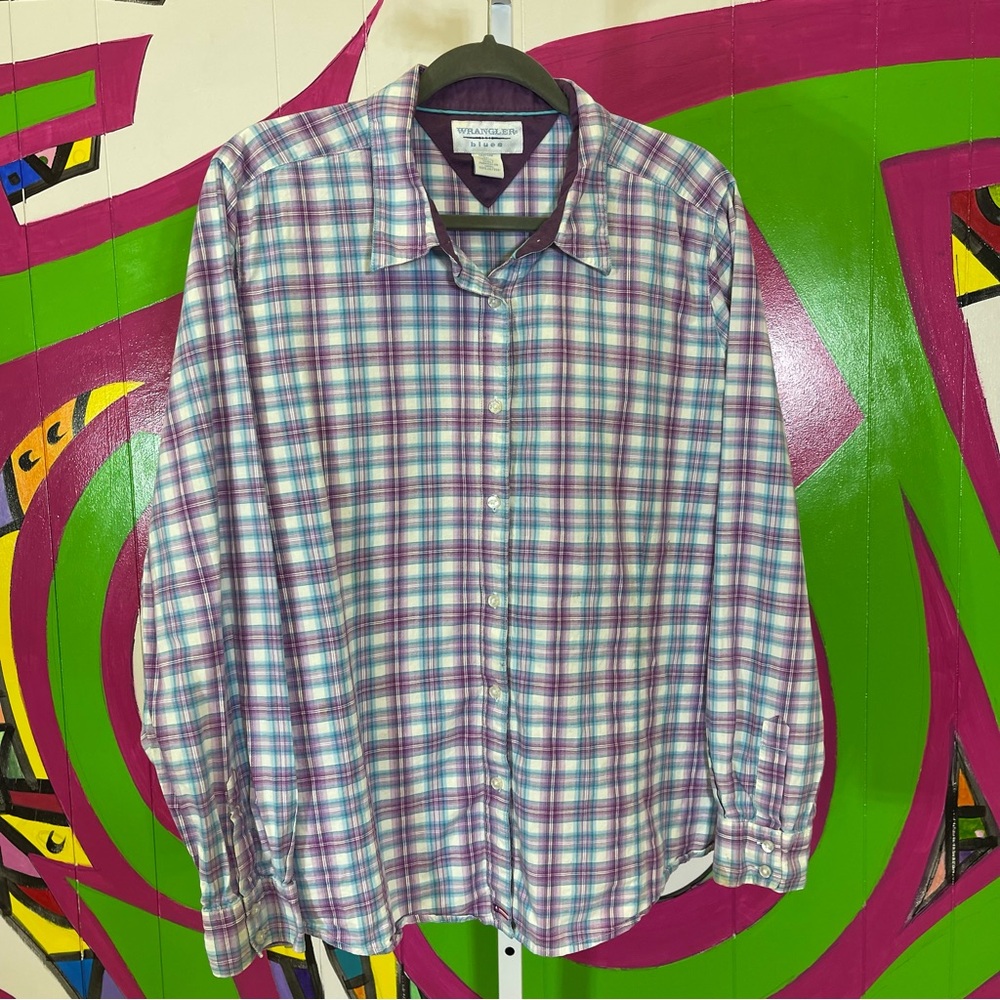 Wrangler Blues, Plaid Button Up Shirt. Size 3XL. In excellent condition!